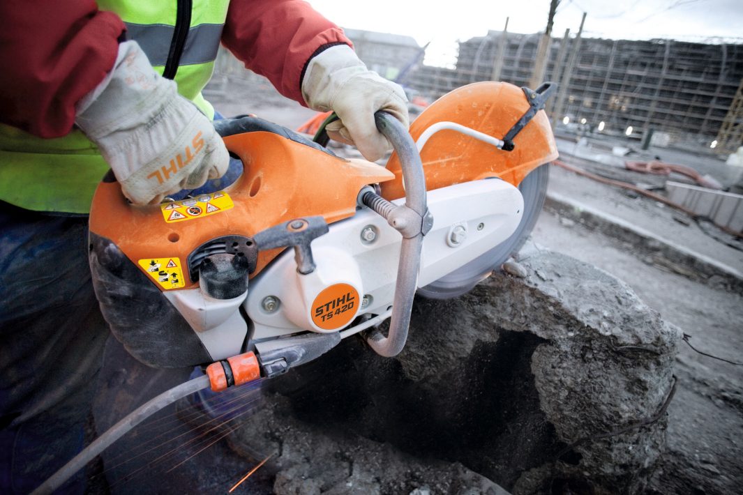 Motodebitator TS 420- Simprocom-b Masina de debitat STIHL TS 420 Motodebitator TS 420 Simprocom b