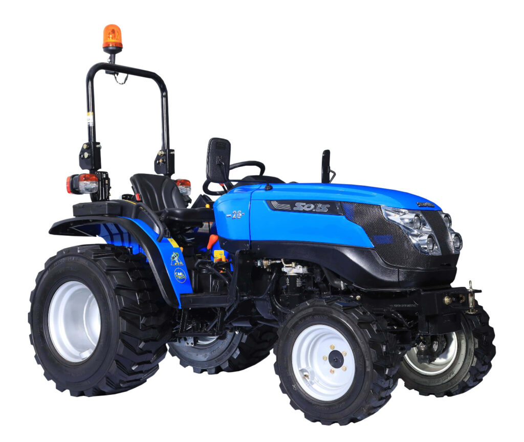 Cum să îți alegi un tractor potrivit: Ghid complet pentru agricultori și proprietari de terenuri tractor agricol solis 26 4wd 26cp roti industriale 2 min